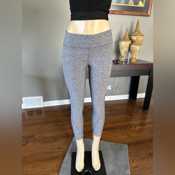 Pink Victoria Secret light gray leggings size S - Picture 1 of 6